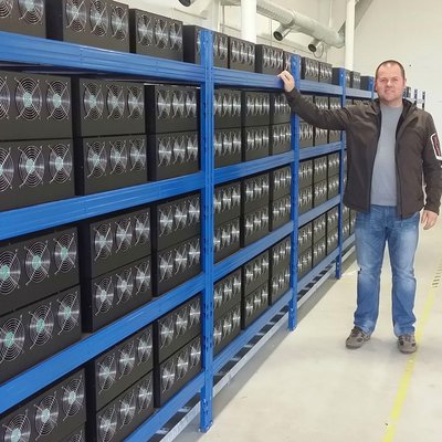Modern Kaspa mining farm leveraging renewable energy in Germany
